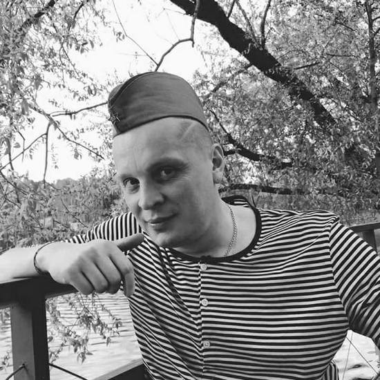Илью Ефимова считали профессионалом своего дела и талантливым преподавателем Илью Ефимова считали профессионалом своего дела и талантливым преподавателем