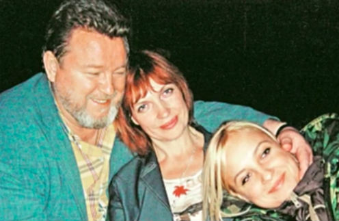 Евдокимов с семьей - женой Галиной и дочкой Анной Евдокимов с семьей - женой Галиной и дочкой Анной