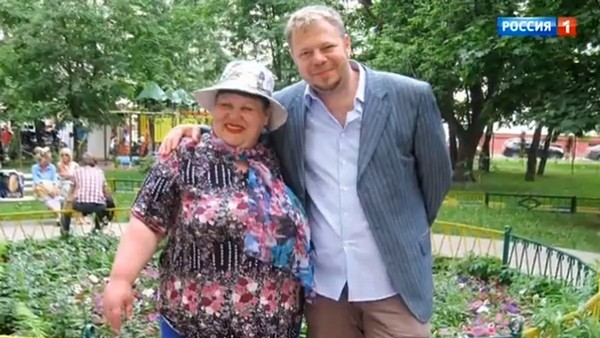 Алексей Петренко с подругой Верой Кувшиновой Алексей Петренко с подругой Верой Кувшиновой