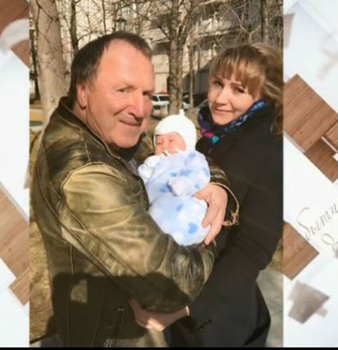 Стеклов души не чает в маленькой наследнице Стеклов души не чает в маленькой наследнице