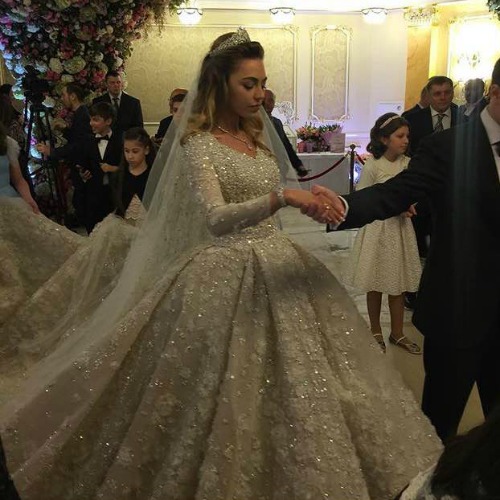 Невесту сына Михаила Гуцериева зовут Хадижа Невесту сына Михаила Гуцериева зовут Хадижа
