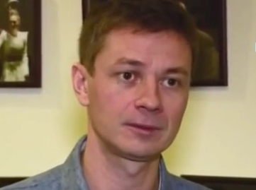 Илья Древнов: "Моя жена — потрясающая мать, но ведь у нее есть и профессия, которую она любит" Илья Древнов: "Моя жена — потрясающая мать, но ведь у нее есть и профессия, которую она любит"