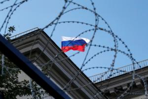 Россия_-_страна_ограждений,_заборов,_шлагбаумов_и_рамок