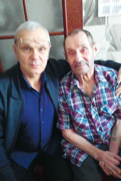 Сын удивительно похож на своего отца, которого не видел с детства Сын удивительно похож на своего отца, которого не видел с детства