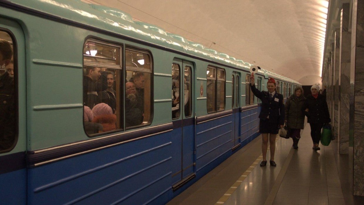 Метро Автово Санкт-Петербург поезд