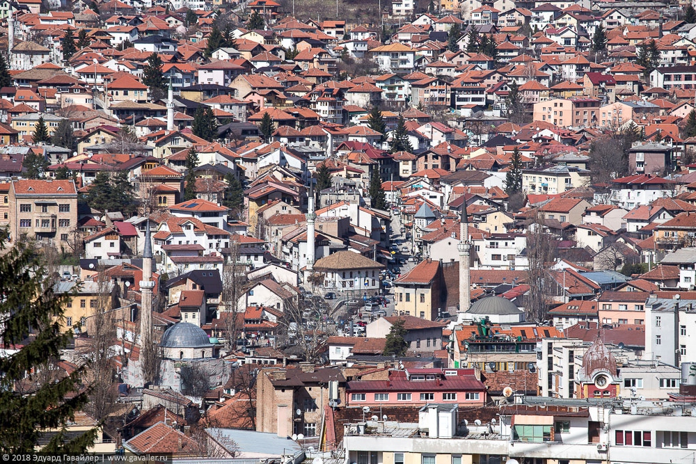 Какие следы Боснийской войны можно сегодня найти в Сараево.