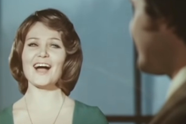 Певица Алла Абдалова была невероятно популярна в 70-е годы Певица Алла Абдалова была невероятно популярна в 70-е годы