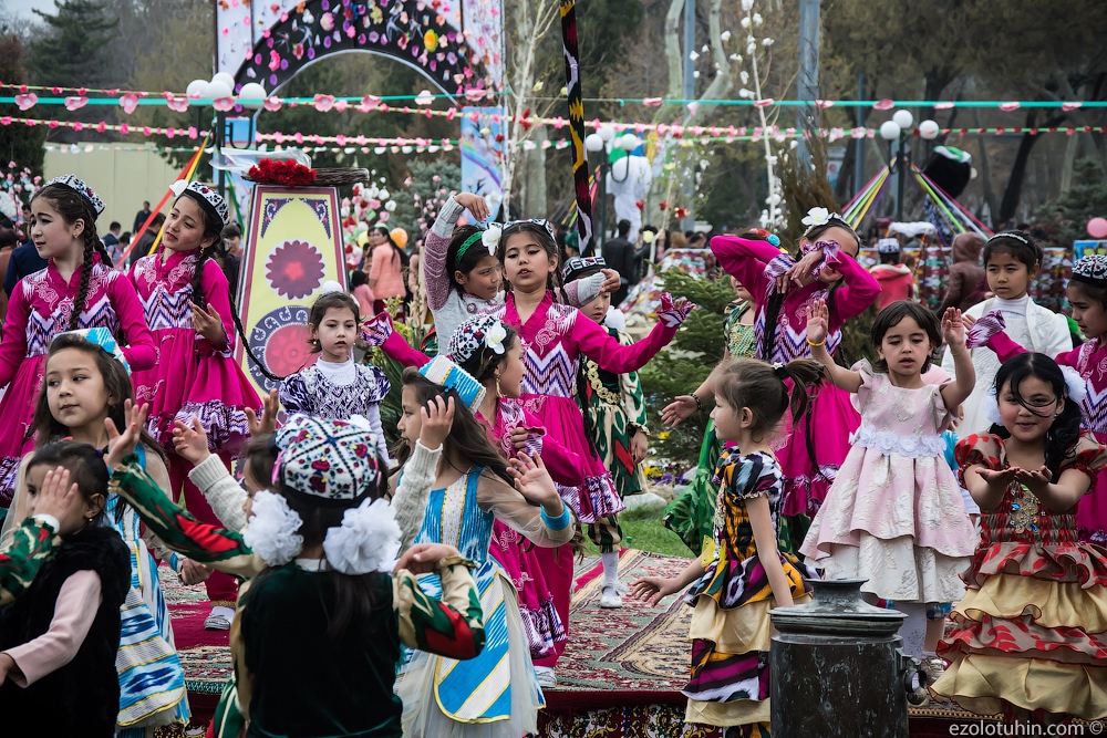 Какой праздник в узбекистане в марте. Навруз Самарканд. Навруз чакан Самарканд. Праздник Навруз в Узбекистане. ЮНЕСКО Навруз.
