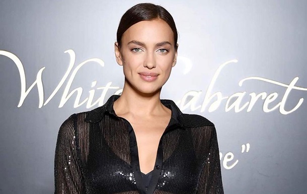 Ирина Шейк вышла в свет в прозрачном платье