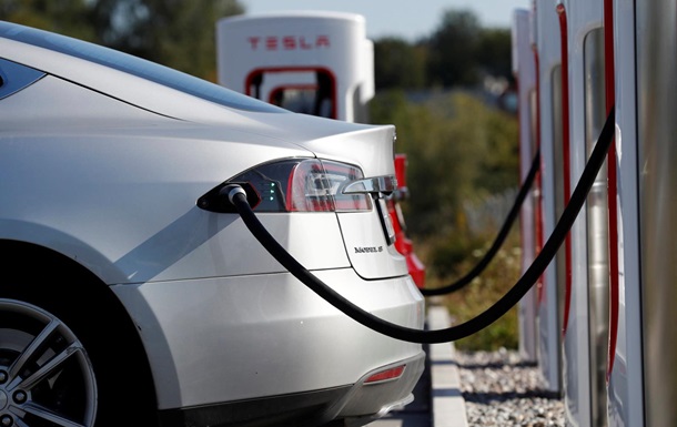 Tesla не даст восстанавливать списанные после ДТП в утиль авто