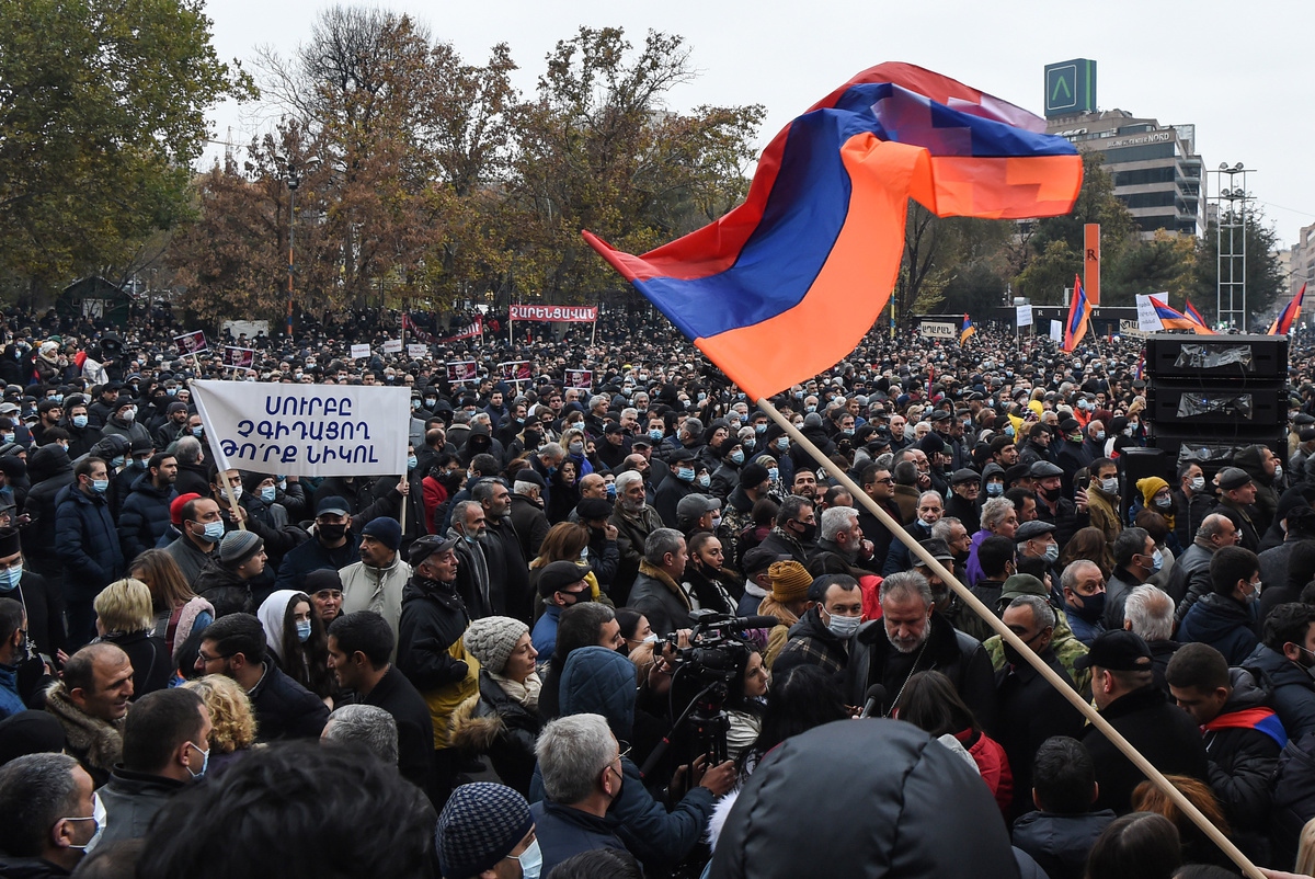 Акция протеста у здания мэрии Еревана 5 декабря. Акция протеста у здания мэрии Еревана 5 декабря.