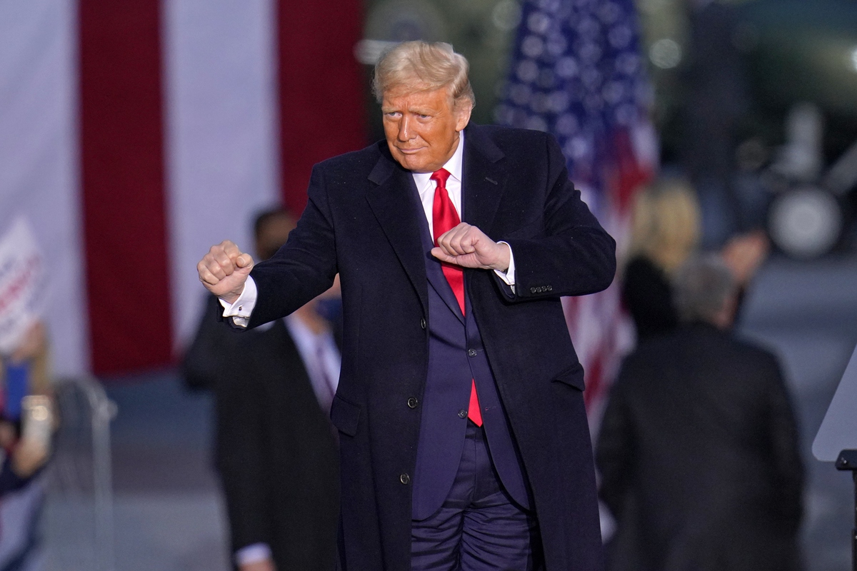 Пенс задумался о возможности отстранения Трампа