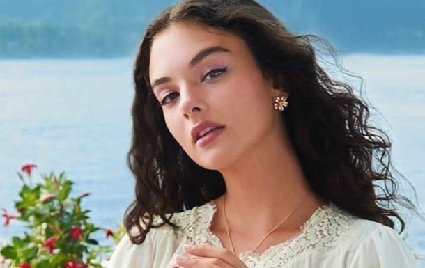 Дочь Моники Беллуччи снялась для обложки Elle