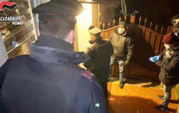 В Италии задержали 45 человек, подозреваемых в связях с мафией
