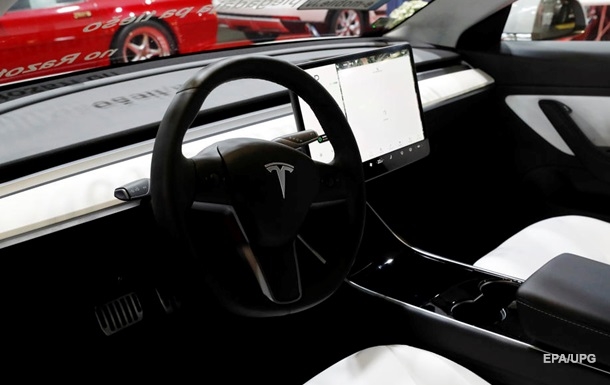 В сеть слили дизайн самой бюджетной модели Tesla