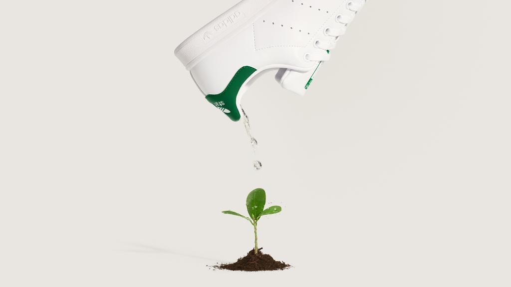 В Adidas объявили о начале продажи Reebok