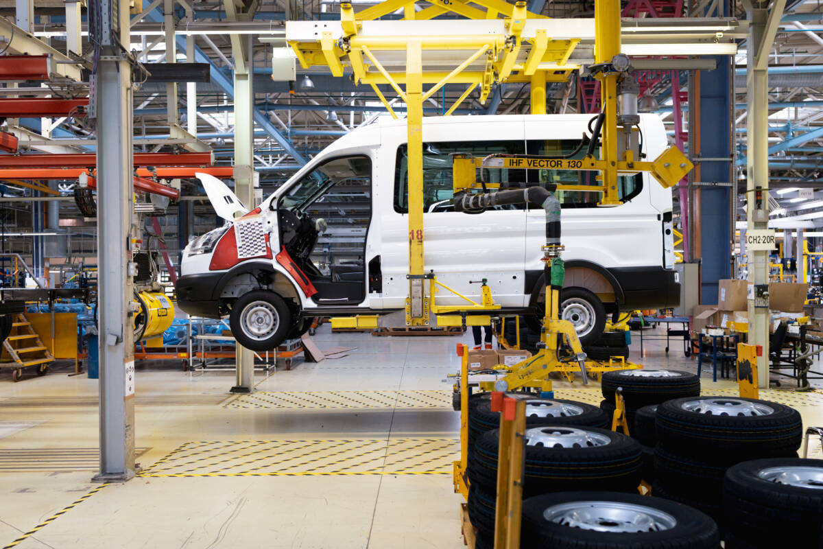 Как производят автомобили Ford Transit в Татарстане: взгляд изнутри