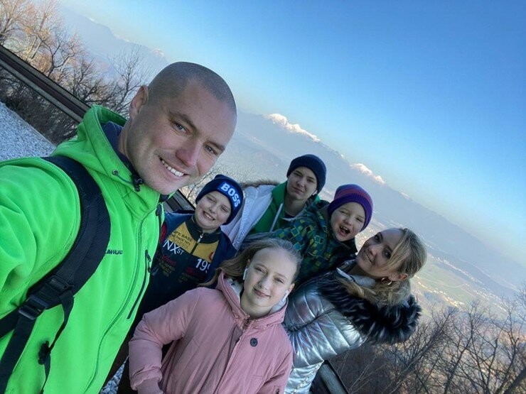 Роман уверяет, что кризис в отношениях с женой назрел давно