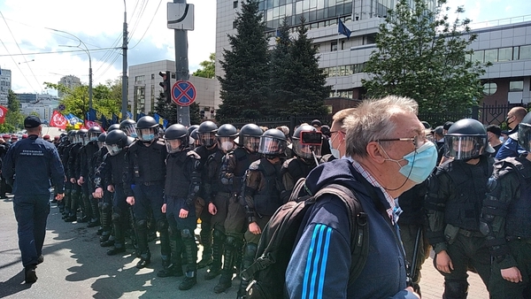 Суд над Медведчуком едва не закончился массовой дракой