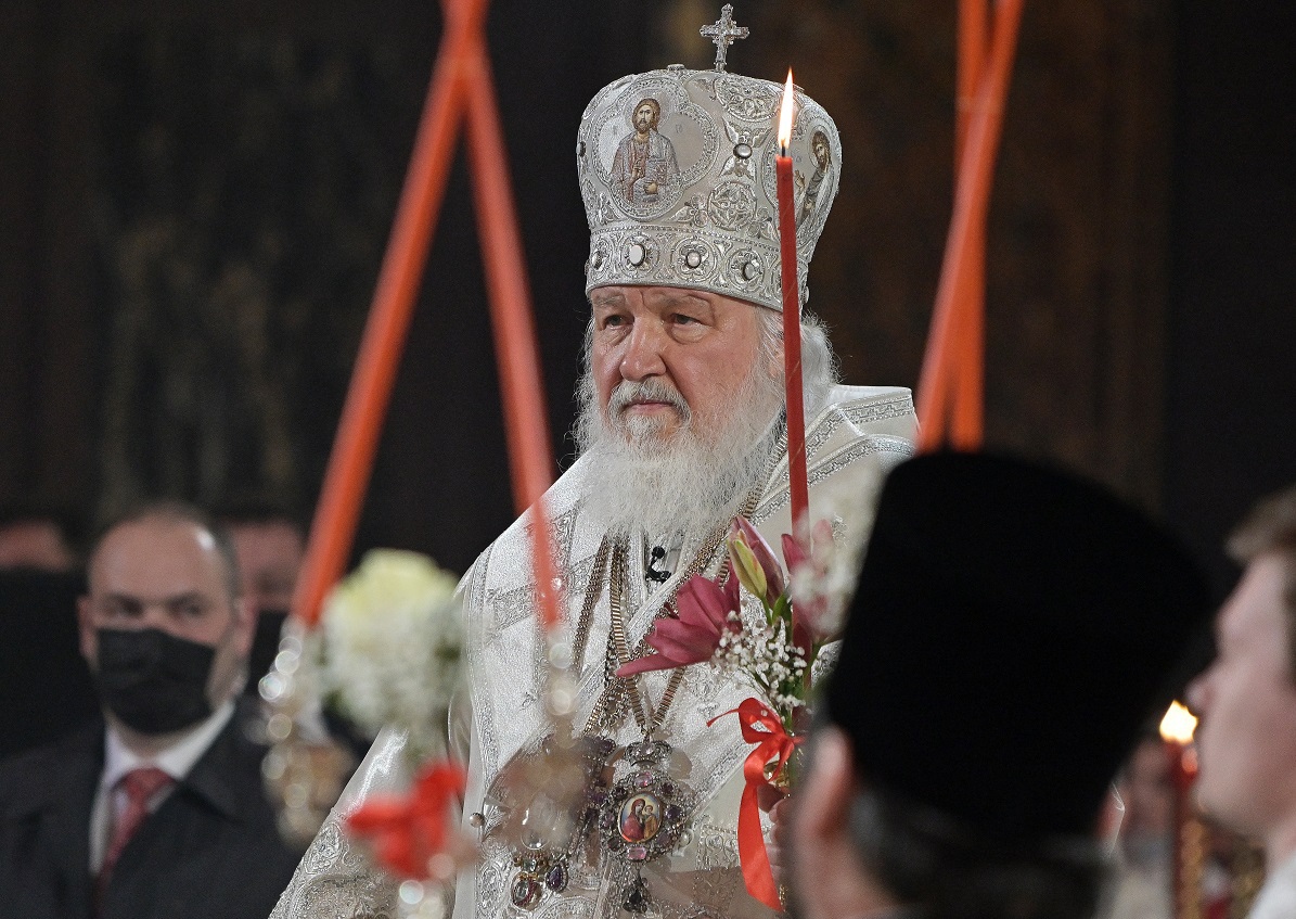 Патриарх Московский и всея Руси во время пасхальной службы в храме Христа Спасителя Патриарх Московский и всея Руси во время пасхальной службы в храме Христа Спасителя