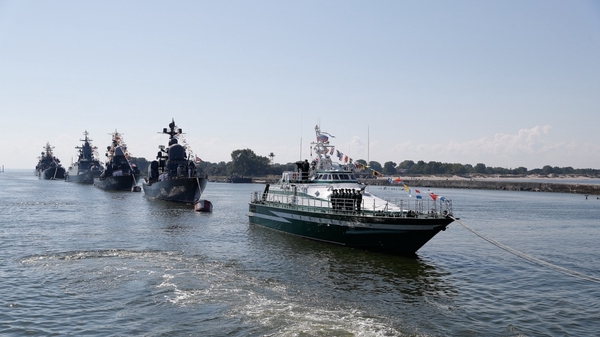 ВМФ, Олимпиада, ДТП в Москве: главные темы недели обсудили на «Петербургском уикенде»