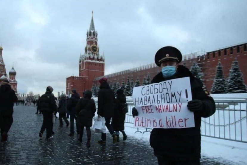Отставной московский полицейский задержан за дерзкую акцию протеста на Красной Площади