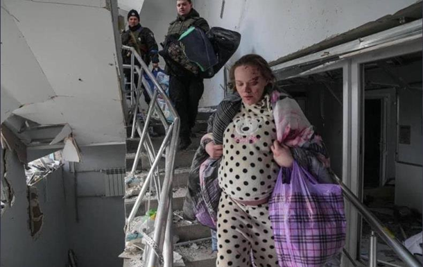 Украинская бьюти-блогерша родила девочку в Мариуполе