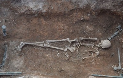 В Греции нашли древний скелет женщины на бронзовой кровати
