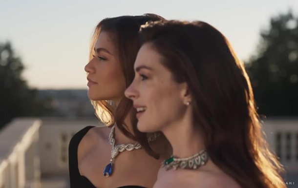 Энн Хэтэуэй и Зендея представили рекламу Bulgari