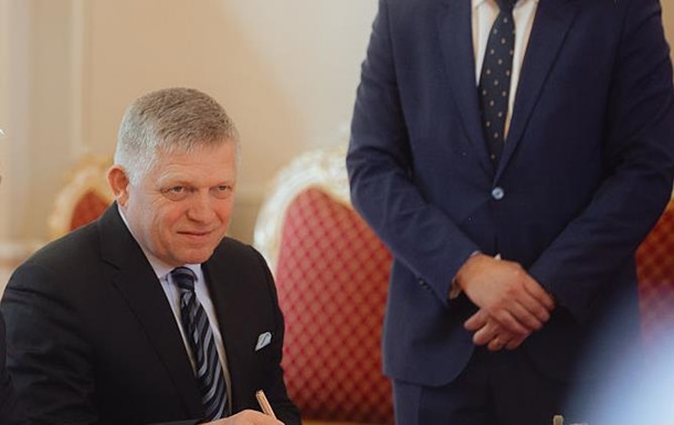 В Словакии заявили, что Фицо до сих пор планирует ехать на парад в РФ
